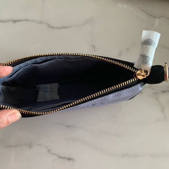 ✨BNWT✨COACH Wristlet, handbag or mini shoulder bag - Nolita 19 Limited Edition - Picture 8 of 9